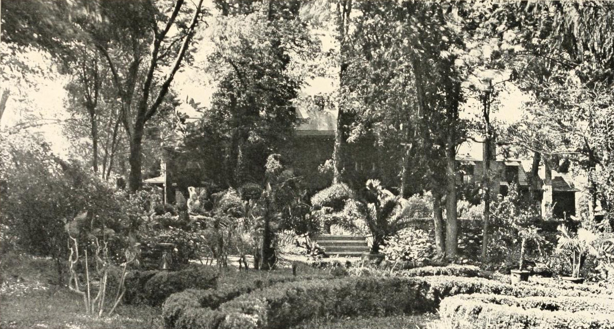 English garden in front of Lindenshade
